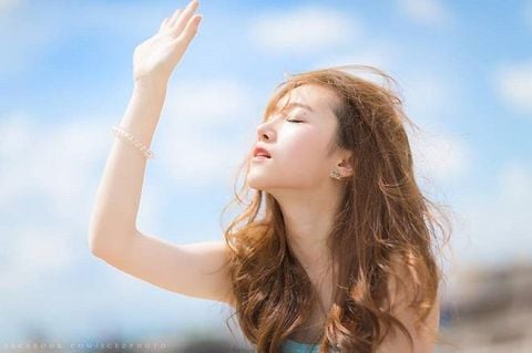 Hạ Nhiệt Tức Thì Cho Da Mùa Nắng Nóng