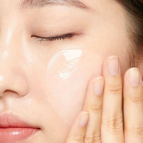 Bật mí cách làm dịu da mệt mỏi với kem dưỡng ẩm, cấp nước