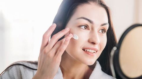 Bí Quyết Làm Đẹp Với Collagen Bôi Mặt: Cách Dùng Collagen Bôi Mặt Giúp Da Mịn Màng, Căng Mọng