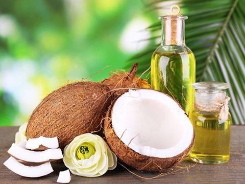 Dầu Dừa Là Gì? Bật Mí Các Công Thức Dùng Dầu Dừa Dưỡng Da Đơn Giản Ngay Tại Nhà