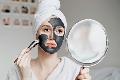 Khám Phá Top 07 Cách Làm Mặt Nạ Than Hoạt Tính Tại Nhà Đơn Giản, Hiệu Quả