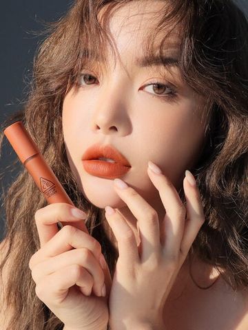 Cùng Khám Phá Độ Hot Của Son 3Ce Màu Cam Cháy Khiến Các Chị Em Mê Mẩn