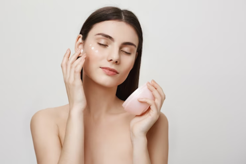 Chìa Khóa Cho Làn Da Khỏe Đẹp Với Kem Dưỡng Da Chứa Vitamin E