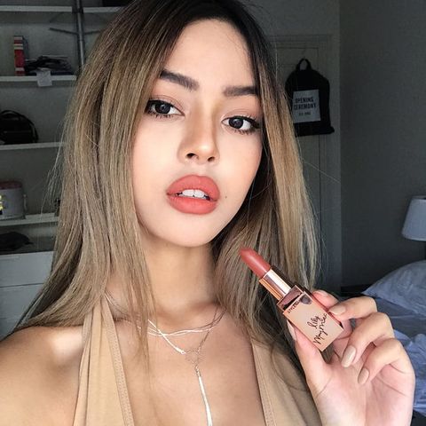 Top Những Thỏi Son Cam Đất Hàn Quốc "Cực Tây" Được Yêu Thích Nhất Hiện Nay
