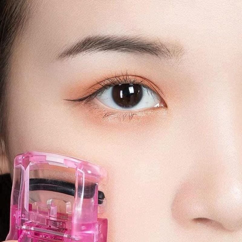 Bấm Mi Nhựa Giúp Cong Mi Kai Compact Eyelash Curler