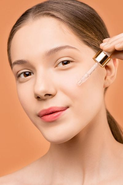 Serum cung cấp dưỡng chất cho da