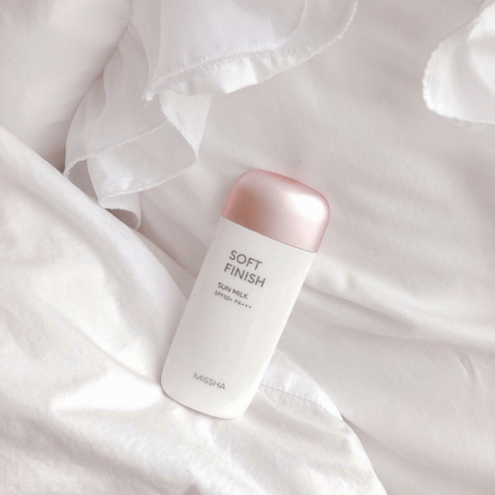 19.3.7 - thegioiskinfood.com - Kem chống nắng có dưỡng ẩm Missha Soft Finish Sun Milk SPF 50+