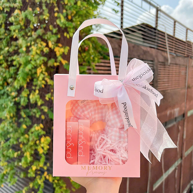Combo Romand 8/3: Son Dưỡng Romand Glasting Melting Balm + Son Bóng Romand Glasting Color Gloss + Cột Tóc Romand Scrunchies + Hộp quà bundle Romand
