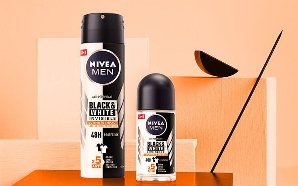 Lăn Khử Mùi Cho Nam Ngăn Vệt Ố Vàng Nivea Men Black & White Invisible Anti-Perspirant Roll On 50ml (Che tên sản phẩm khi giao hàng)