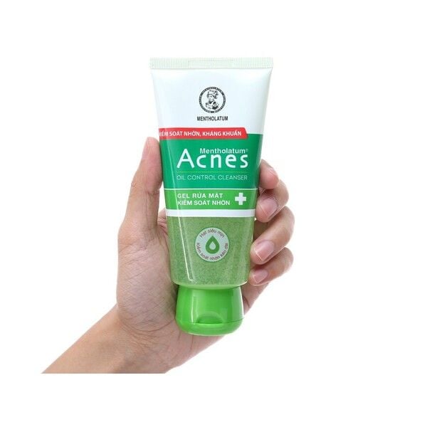 sữa rửa mặt Acnes Oil Control Cleanser