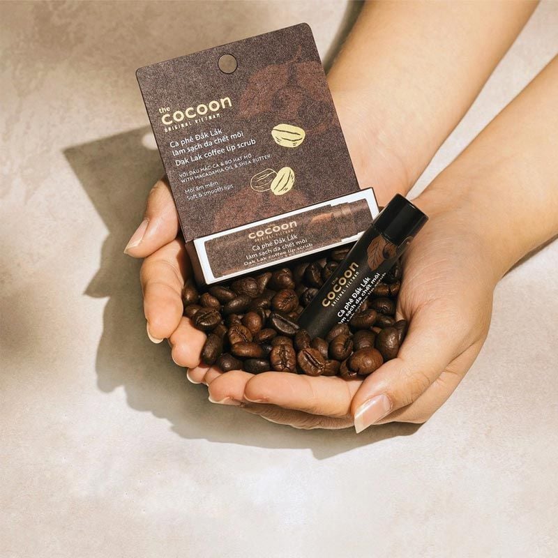 Tẩy Tế Bào Chết Môi Cocoon Dak Lak Coffee Lip Scrub 5g – THẾ GIỚI SKINFOOD