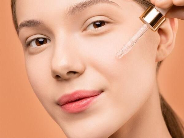 Tinh chất dưỡng da có nhiều thành phần có lợi cho da