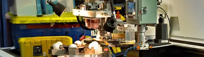 in logo lên bóng golf bằng kỹ thuật tampong