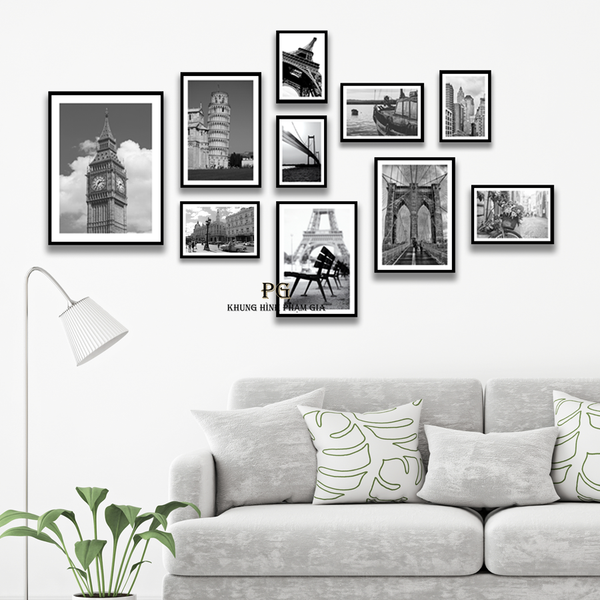 Khung ảnh treo tường: Những chiếc khung ảnh treo tường của chúng tôi sẽ giúp căn phòng bạn thêm sang trọng và đẳng cấp hơn. Thiết kế đơn giản nhưng tinh tế của chúng tôi sẽ làm nổi bật hình ảnh bạn yêu thích và tô điểm cho không gian sống thêm phần ấn tượng.
