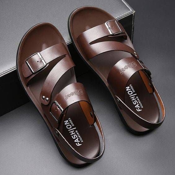 Sandal nam phổ biến trong mùa hè vừa qua?