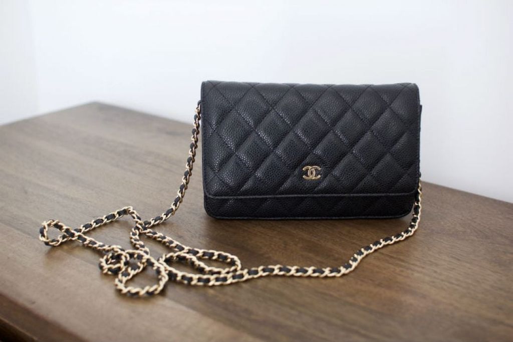 Ví Chanel Classic Có Dây Đeo Chuỗi