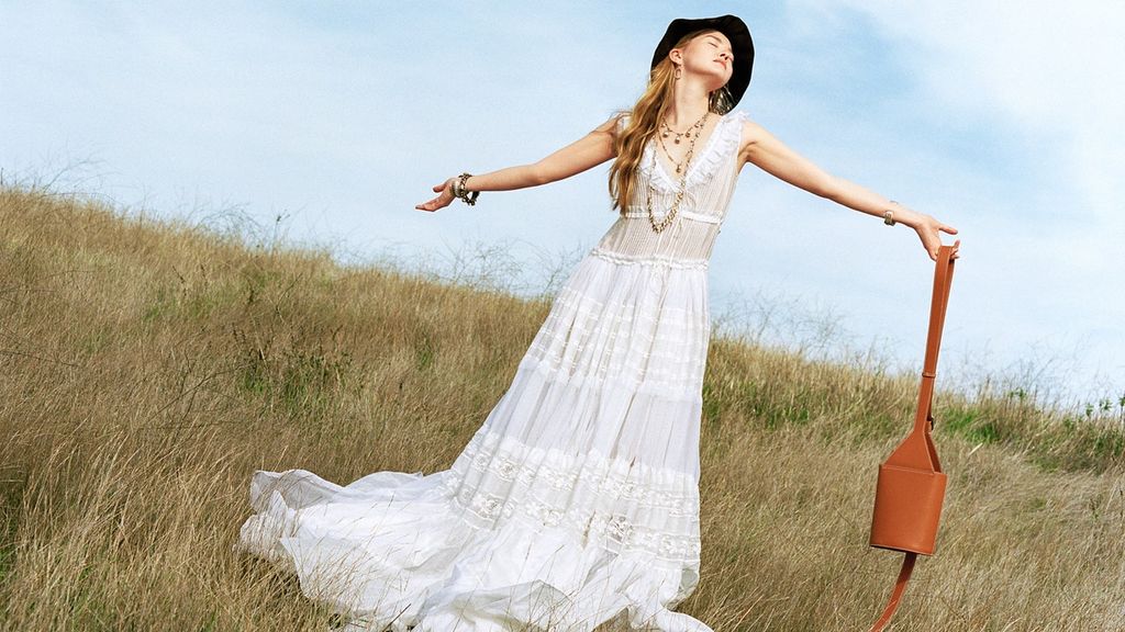 Prairie Dress: Xu hướng thống trị mùa hè 2022