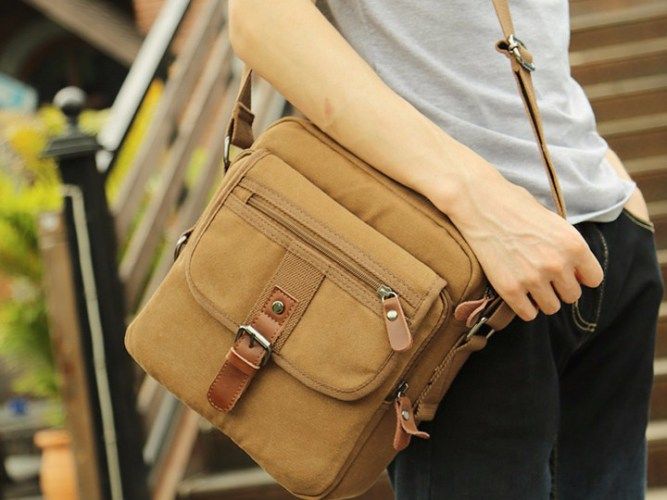 Mix Đồ Với Túi Đeo Chéo Dành Cho Nam