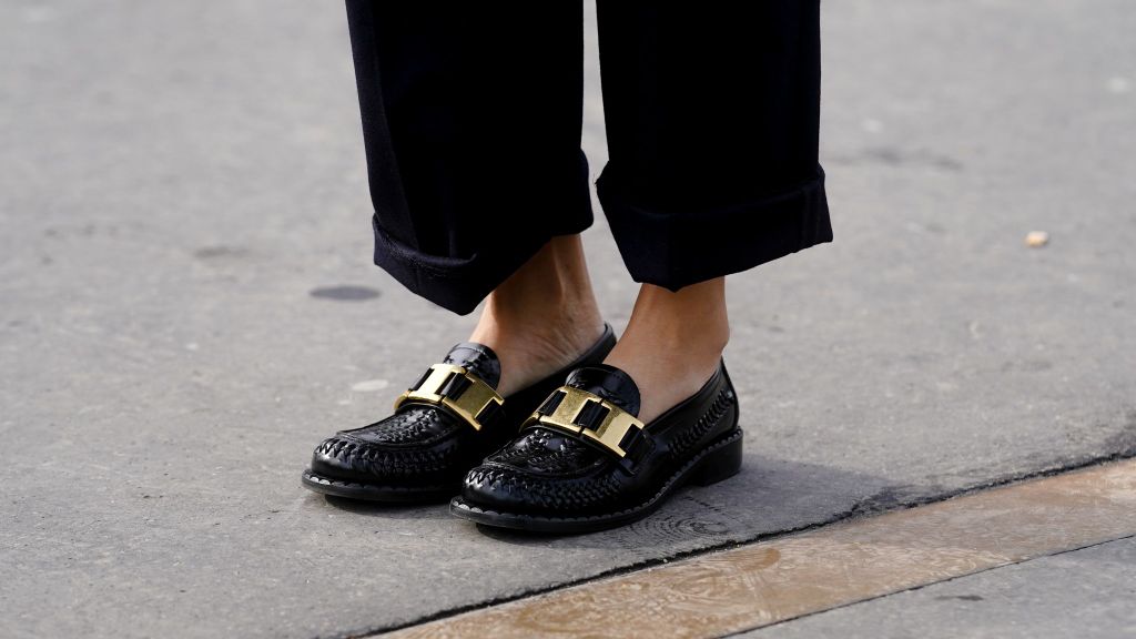 Mang theo ấn tượng vương giả với giày loafers