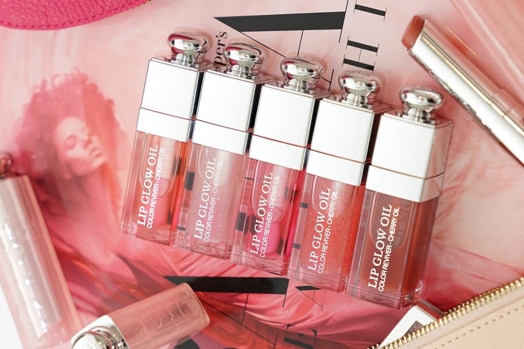 Amazoncom  Christian Dior Dior Addict Lip Glow Oil  015 Cherry Lip Oil  Women 02 oz  Beauty  Personal Care