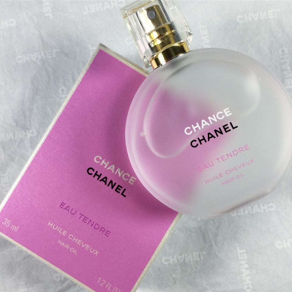 CHANEL  Enhance the feminine floralfruity notes of CHANCE EAU TENDRE Eau  de Parfum with the Hair Mist a lightweight formula that leaves strands  delicately scented Discover on chanelcomCHANCE2022  Facebook