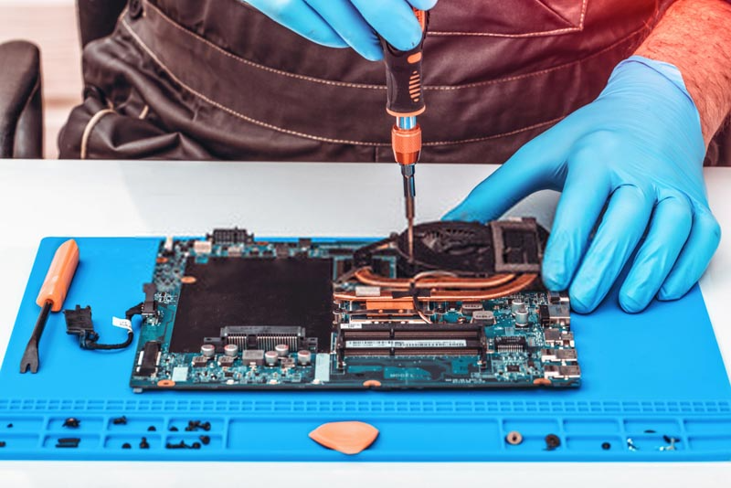 GEARVN Có nên tự vệ sinh laptop tại nhà hay không