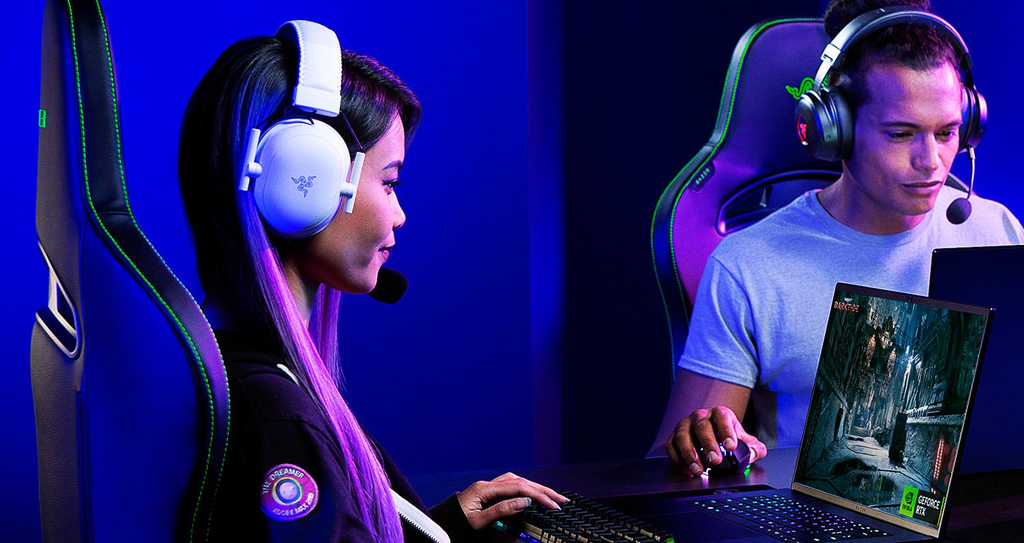 GEARVN-tai-nghe-razer-black-shark-v2-pro-white-2023