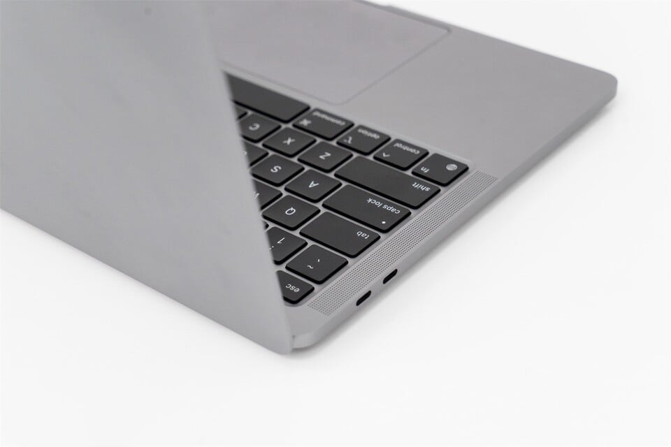 MacBook Pro 13‘ 2020 Touch Bar M1 16GB