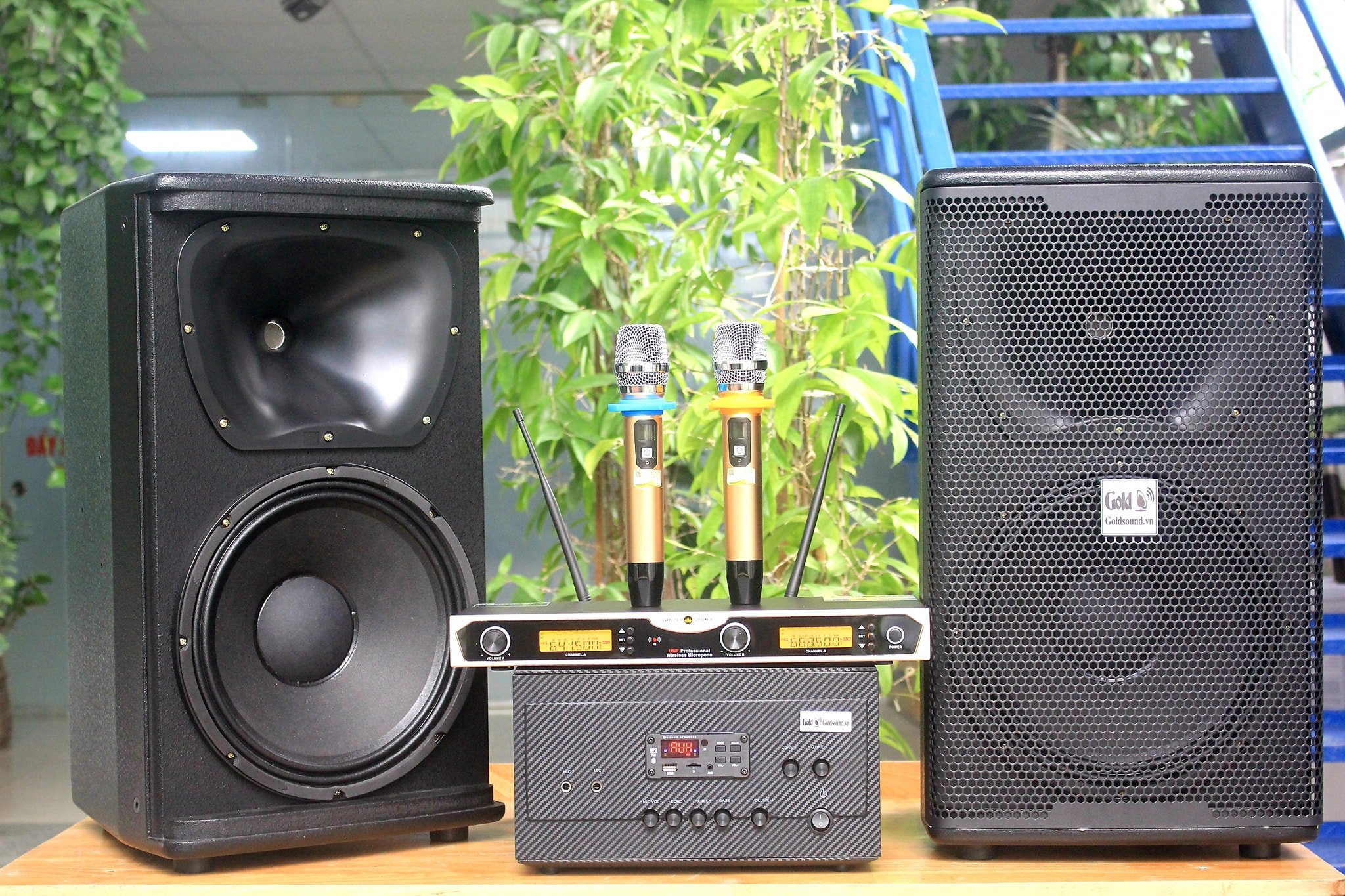 Loa karaoke Dàn âm thanh Acoustic V238 chuyên dụng lắp QUÁN PUB, CAFE ACOUSTIC, .. từ 80m2 - 300m2