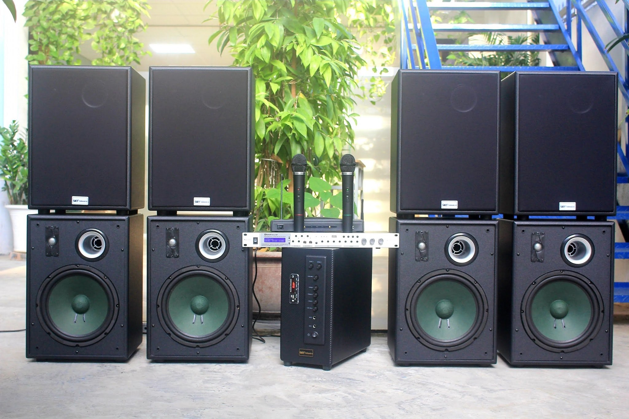 Loa nhà hàng, loa cafe, loa hội trường: Combo Dàn âm thanh V230 chuyên dụng lắp QUÁN PUB, CAFE ACOUSTIC