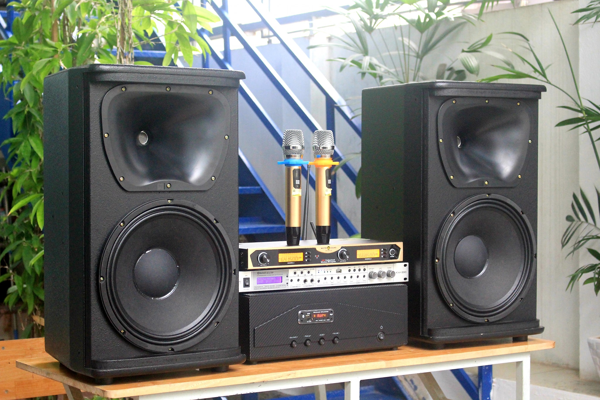 Loa cafe loa karaoke dàn âm thanh Acoustic V238 chuyên lắp QUÁN PUB, CAFE ACOUSTIC, .. từ 80m2 - 300m2