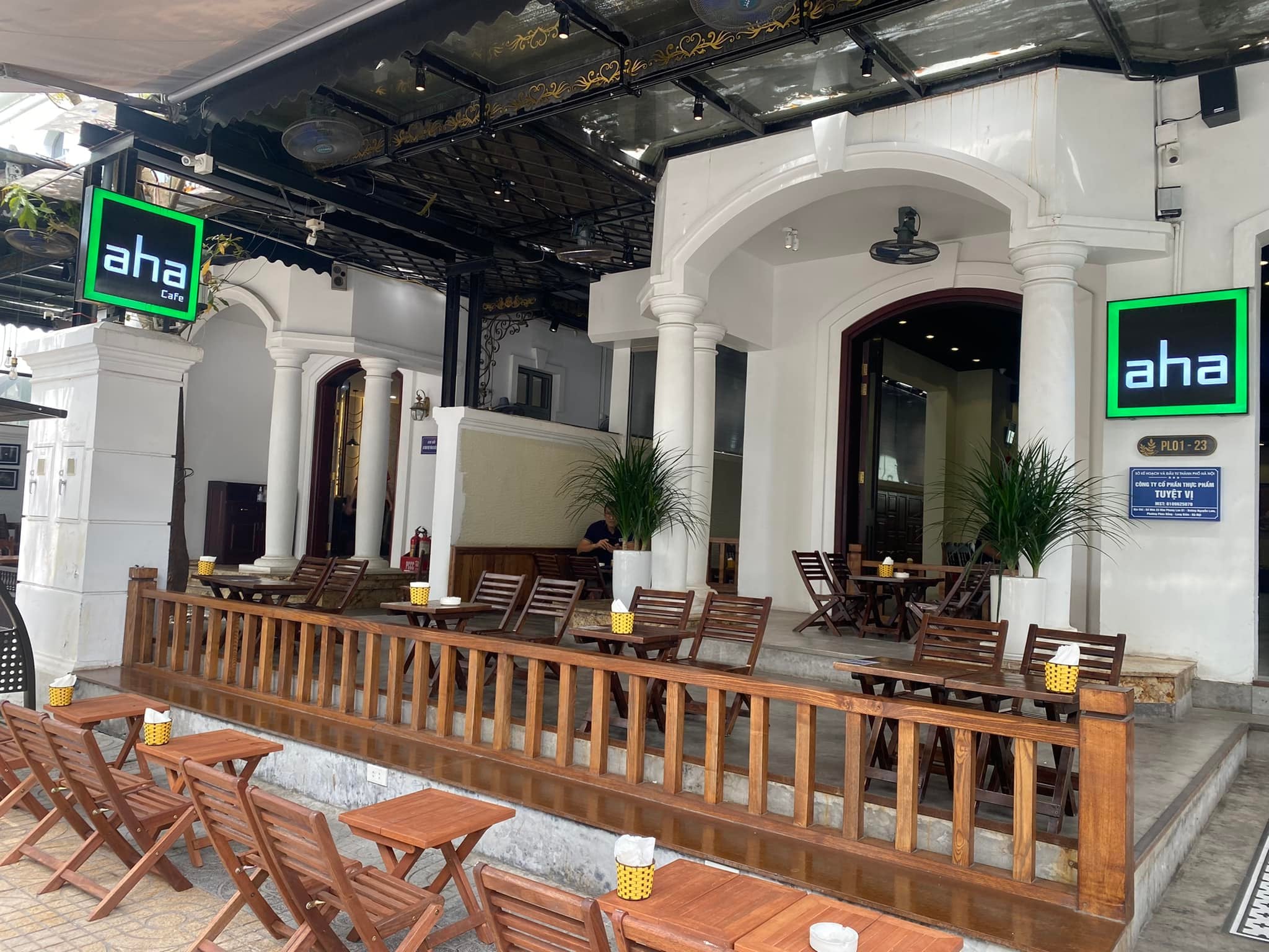 Giải pháp âm thanh chuyên nghiệp cho Aha Cafe Vinhomes Riverside