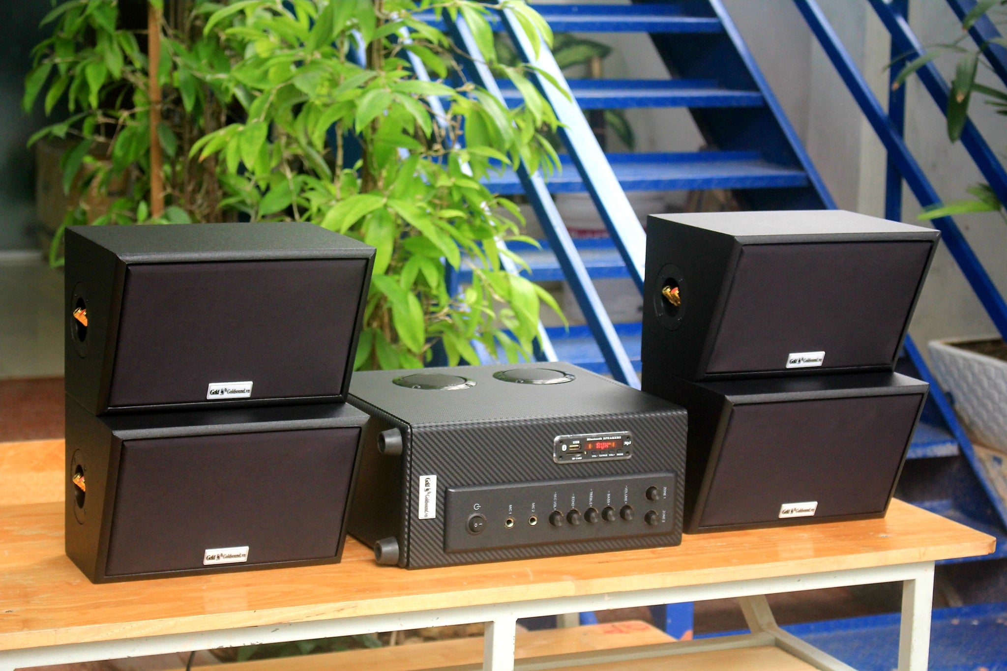 RA MẮT V50NT LOA NGOÀI TRỜI SÂN VƯỜN