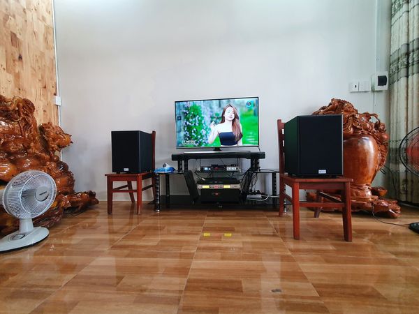 Loa karaoke xả tồn Dàn Karaoke V230 ghép cục đẩy 900w, hát gia đình phòng 30m2 CỰC NGỌT