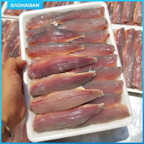 Vào bếp cùng làm món gỏi cá trích đậm hương vị biển