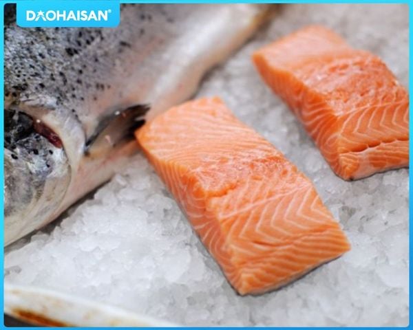 Một miếng phi lê cá hồi được coi là phần ngon và thượng hạng nhất, đem lại giá trị dinh dưỡng cao.