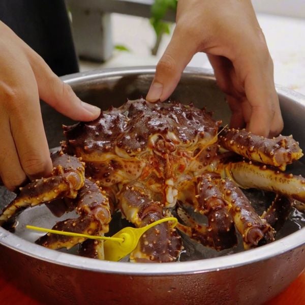 CÔNG THỨC CUA KING LUỘC NƯỚC DỪA CHẤM SỐT XANH THÁI | SERIES NẤU ĂN DỄ MÀ