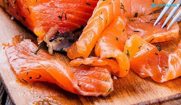 Ăn cá hồi sống sẽ giúp bạn hấp thu trọn vẹn những dưỡng chất từ thực phẩm này