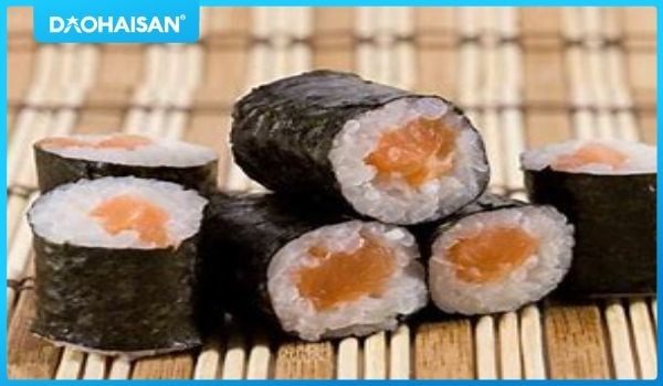 sushi-com-cuon-ca-hoi