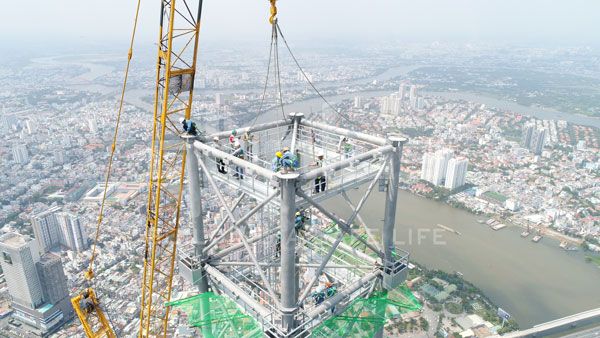 landmark 81 spire core system