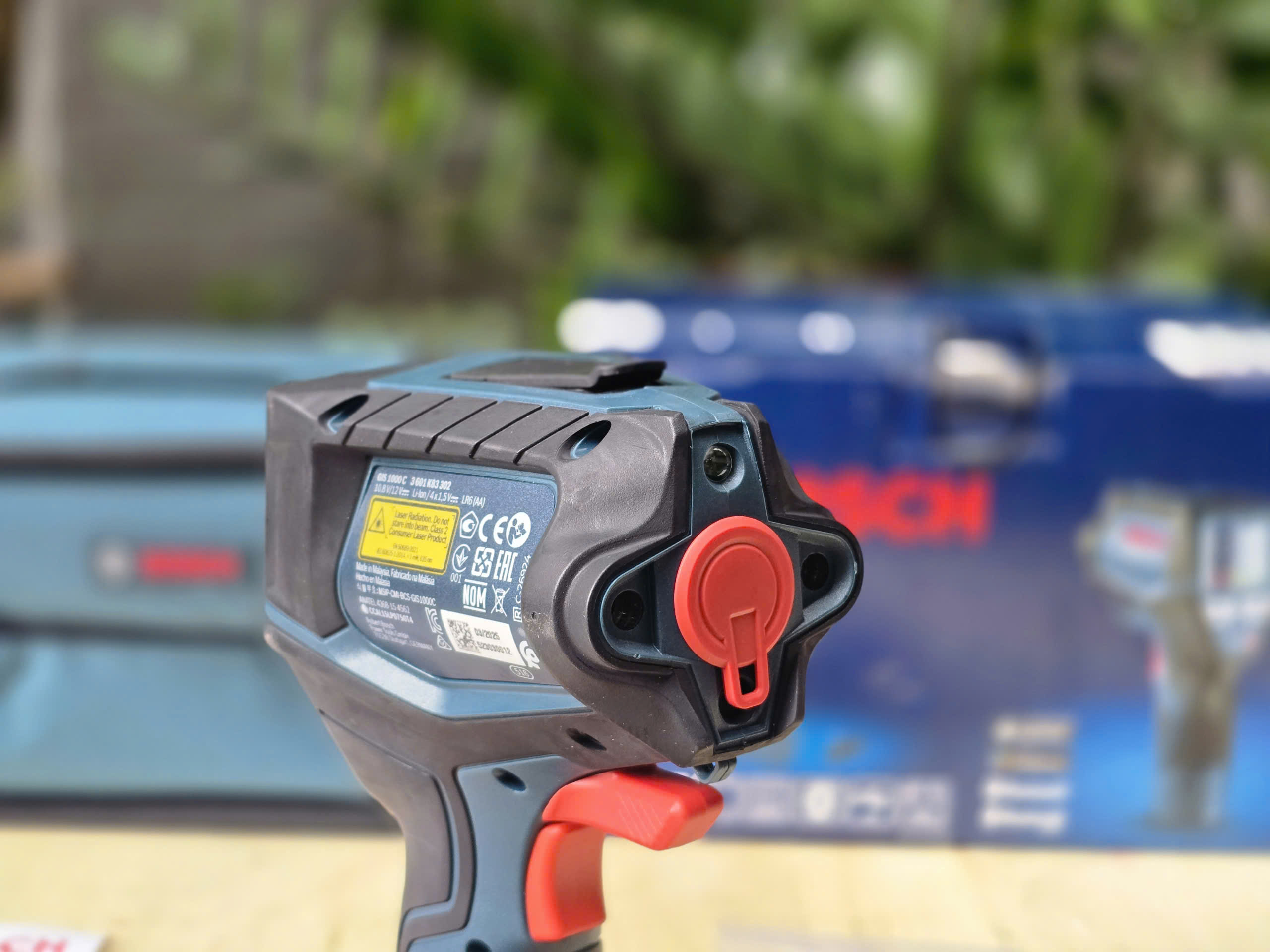 Bosch GIS 1000 C đo nhiệt độ chính xác ±1.0°C