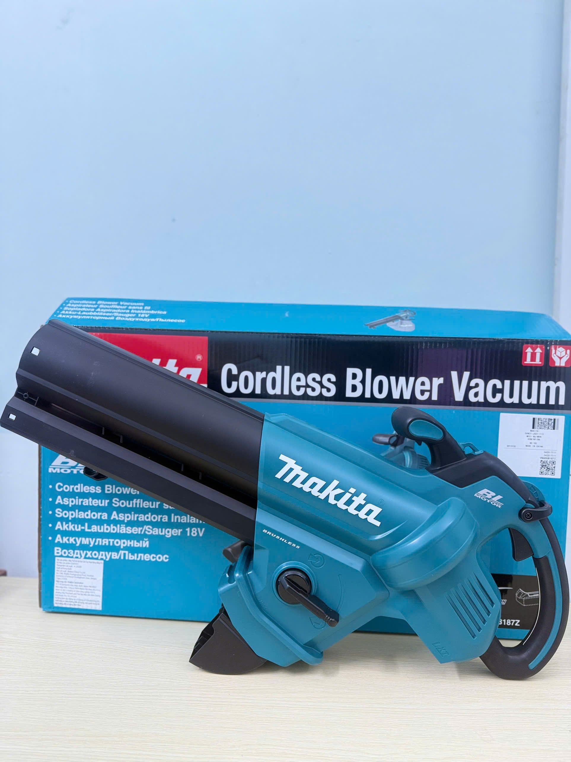 Máy thổi và hút bụi dùng pin 18V Makita DUB187Z