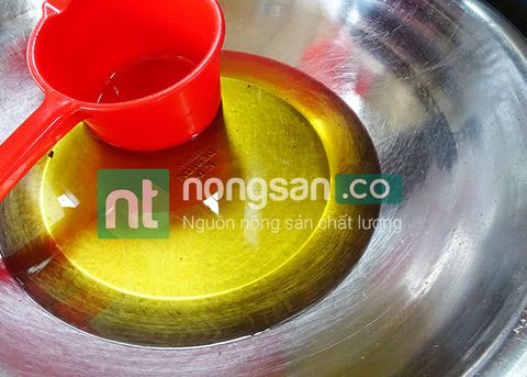 Dầu lạc nguyên chất được sản xuất như thế nào ?