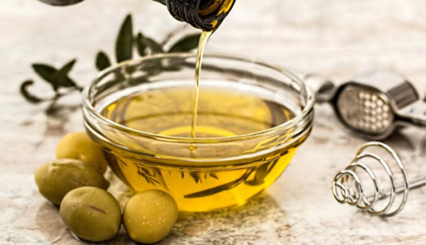cách dưỡng trắng da từ dầu oliu