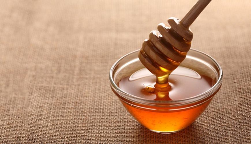 Sử dụng mật ong nguyên chất chăm sóc da