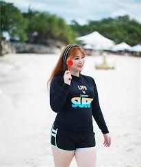 Mẫu đồ bơi nào phù hợp với một cô nàng có vòng hai quá khổ?