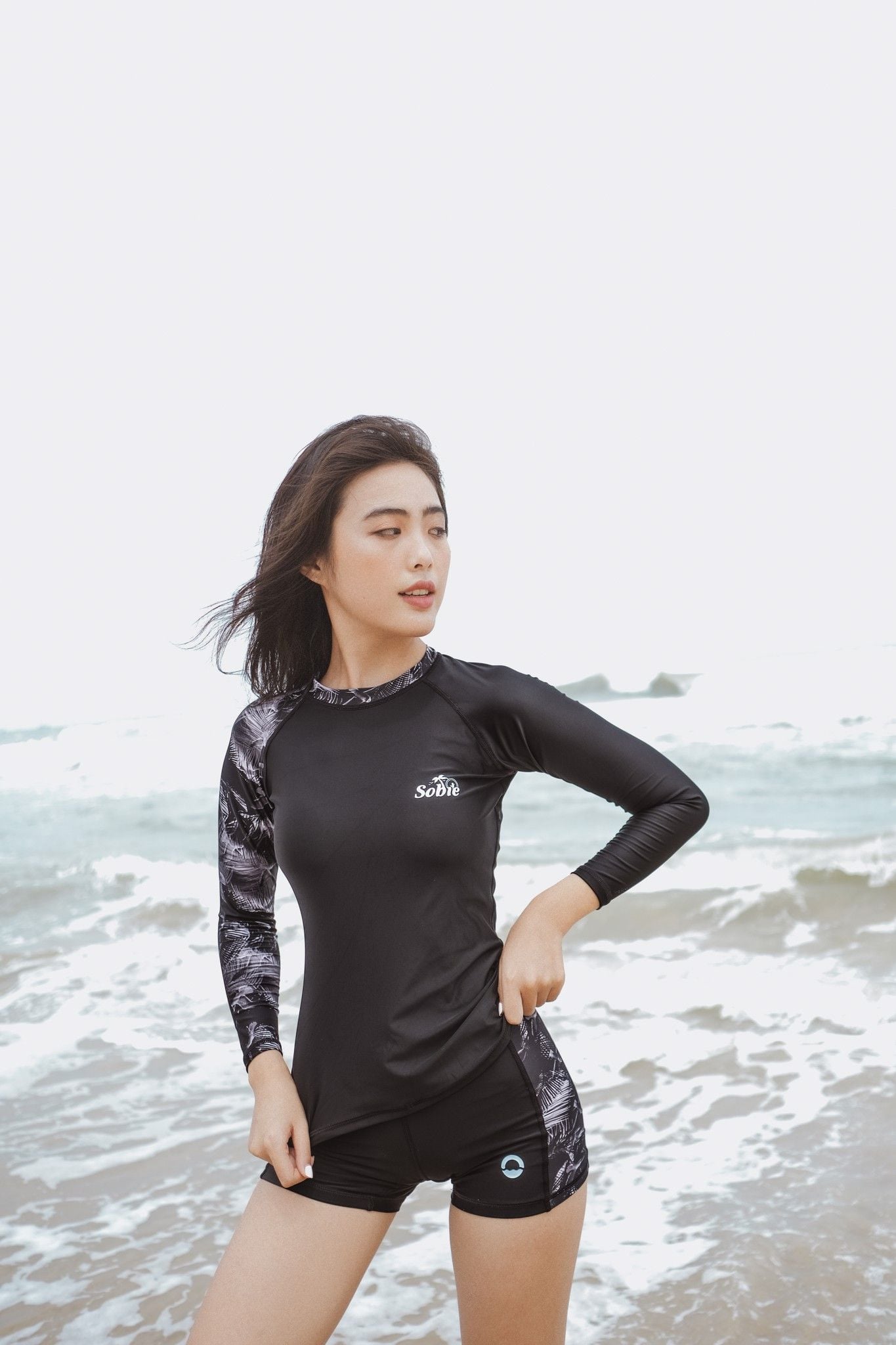 ÁO BƠI DÀI TAY – XU HƯỚNG QUẤY ĐẢO TREND BÃI BIỂN 2019