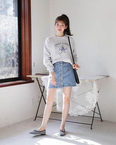 Chọn outfit đi học style Douyin với chân váy jean | Bộ sưu tập do TrukTruk  đăng | Lemon8