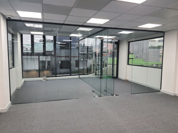 thi công hệ thống đèn chiếu sáng văn phòng