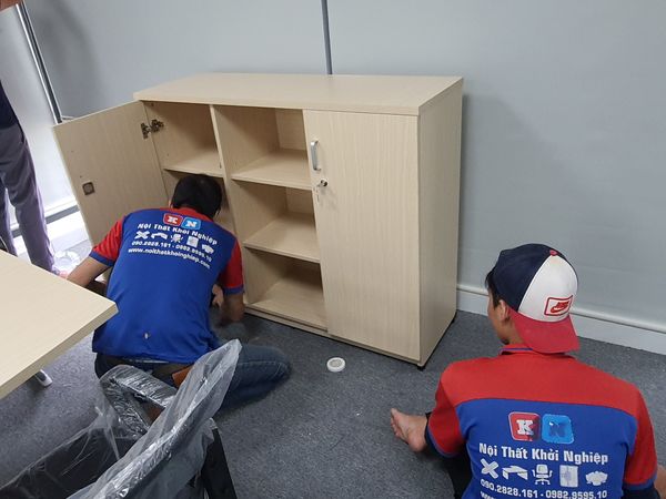 thi công lắp đặt tủ văn phòng